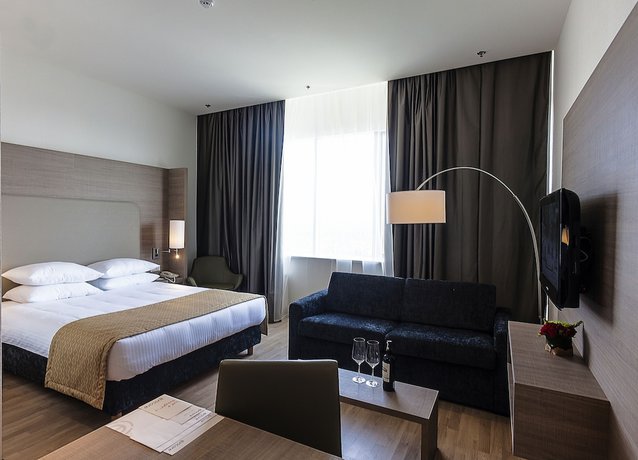 Imagen de la habitación del Hotel Ramada Encore By Wyndham Kyiv. Foto 14