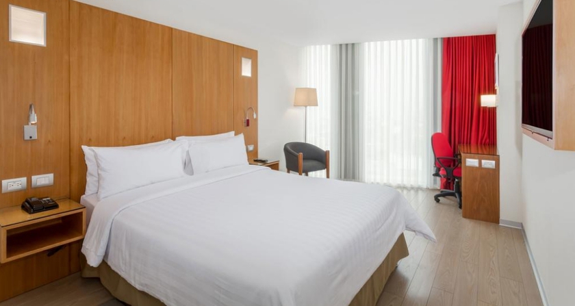 Imagen de la habitación del Hotel Ramada Encore By Wyndham Lima San Isidro. Foto 9