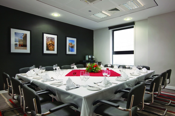 Imagen de los interiores del Hotel Ramada Encore By Wyndham Newcastle-gateshead. Foto 14