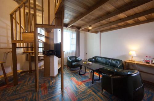 Imagen de la habitación del Hotel Ramada Encore By Wyndham Shanghai Pudong Airport. Foto 9