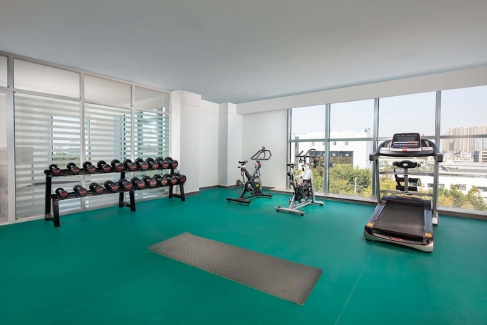 Imagen de los interiores del Hotel Ramada Encore Wyndham Linyi. Foto 12