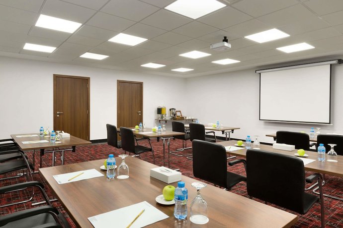 Imagen de los interiores del Hotel Ramada Encore by Wyndham Al Khobar Olaya. Foto 19