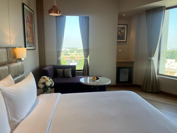 Imagen de la habitación del Hotel Ramada Encore by Wyndham Amritsar Airport. Foto 9