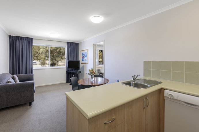 Imagen de la habitación del Hotel Ramada Encore by Wyndham Belconnen Canberra. Foto 6
