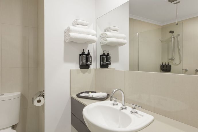 Imagen de la habitación del Hotel Ramada Encore by Wyndham Belconnen Canberra. Foto 11