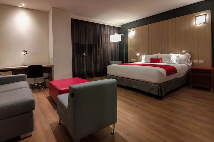 Imagen de la habitación del Hotel Ramada Encore by Wyndham Guadalajara Aeropuerto. Foto 3