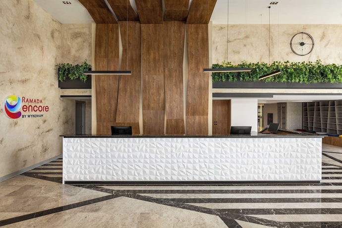Imagen de los interiores del Hotel Ramada Encore by Wyndham Istanbul Arnavutkoy. Foto 19