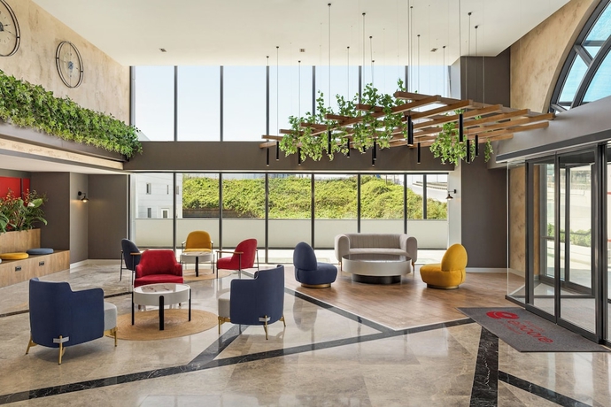 Imagen del bar/restaurante del Hotel Ramada Encore by Wyndham Istanbul Arnavutkoy. Foto 3