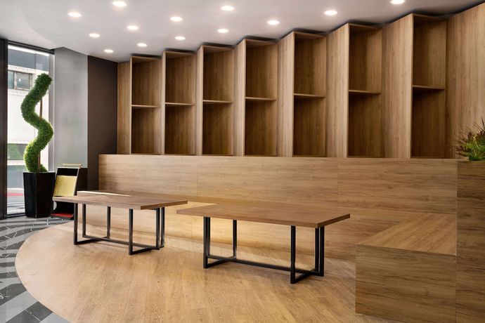 Imagen de los interiores del Hotel Ramada Encore by Wyndham Istanbul Avcilar. Foto 12