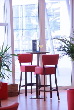 Imagen del bar/restaurante del Hotel Ramada Encore by Wyndham Tangier. Foto 5