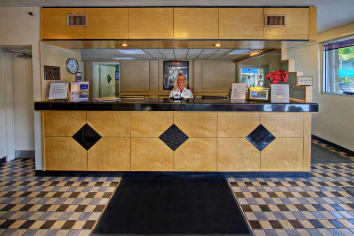 Imagen de los interiores del Hotel Ramada Fort Lauderdale Oakland Park. Foto 9
