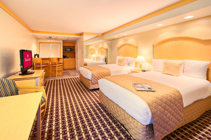 Imagen de los interiores del Hotel Ramada Fort Lauderdale Oakland Park. Foto 10