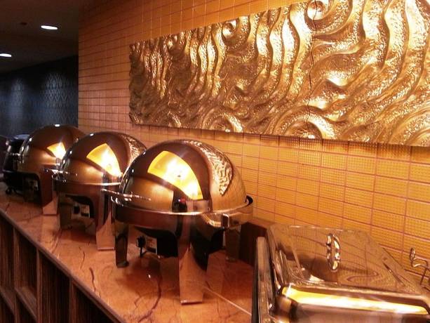 Imagen del bar/restaurante del Hotel Ramada Grand Tsim Sha Tsui. Foto 2