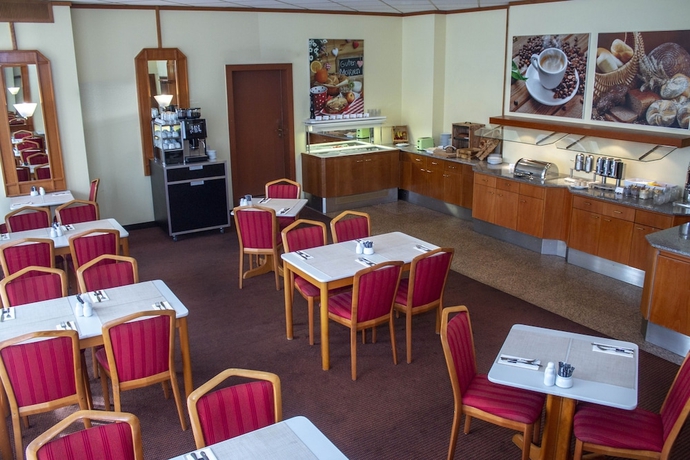 Imagen del bar/restaurante del Hotel Ramada Hotel Lampertheim. Foto 2