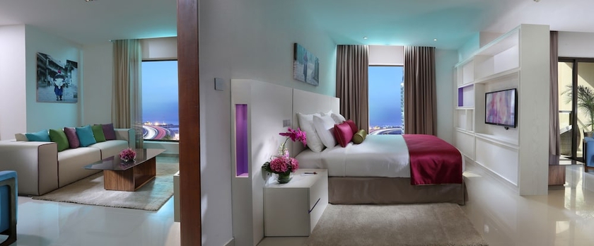 Imagen de la habitación del Hotel Ramada Hotel & Suites by Wyndham Dubai JBR. Foto 12