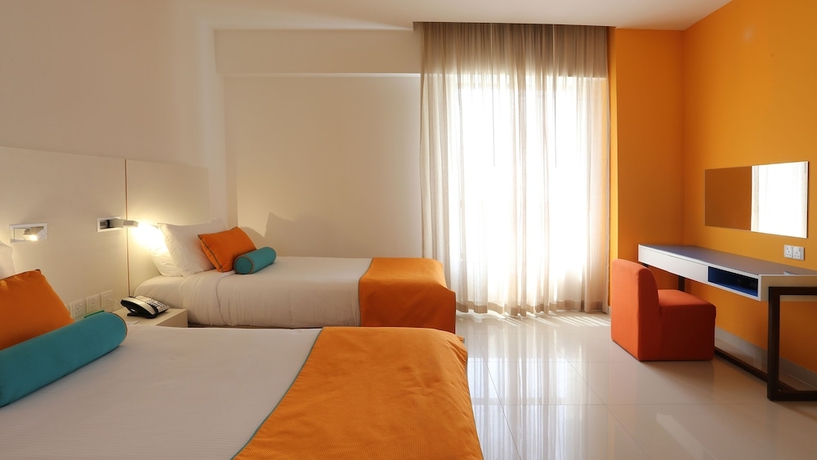 Imagen de la habitación del Hotel Ramada Hotel & Suites by Wyndham Dubai JBR. Foto 15