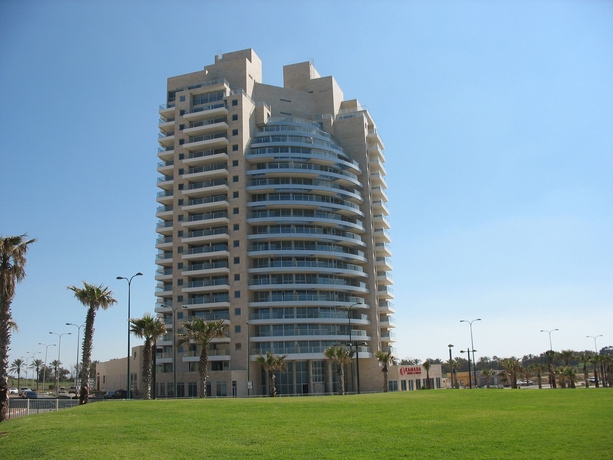 Imagen general del Hotel Ramada Hotel & Suites by Wyndham Netanya. Foto 1