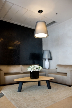 Imagen de los interiores del Hotel Ramada Hotel & Suites by Wyndham Netanya. Foto 9