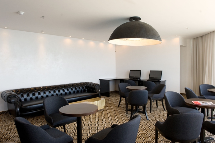 Imagen de los interiores del Hotel Ramada Hotel & Suites by Wyndham Netanya. Foto 10