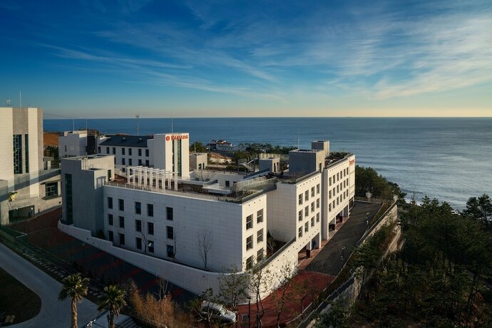 Imagen general del Hotel Ramada Hotel and Resort by Wyndham GyeongJu. Foto 2