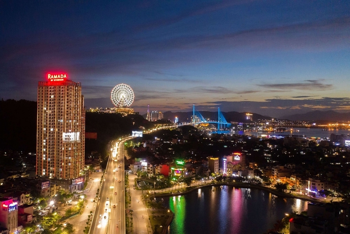 Imagen general del Hotel Ramada Hotel and Suites by Wyndham Halong Bay View. Foto 1