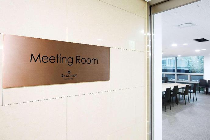 Imagen de los interiores del Hotel Ramada Jeju Cityhall. Foto 16