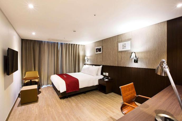 Imagen de la habitación del Hotel Ramada Jeju Cityhall. Foto 5