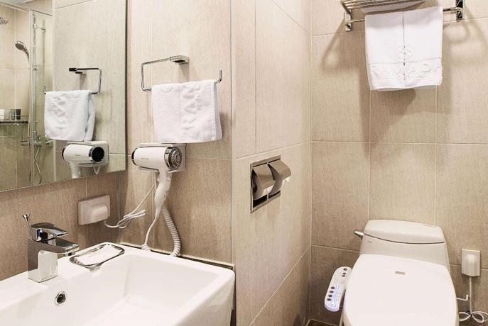 Imagen de la habitación del Hotel Ramada Jeju Cityhall. Foto 9