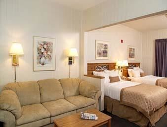 Imagen de la piscina del Hotel Ramada Limited Bismarck Northeast. Foto 10