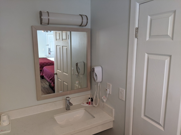 Imagen de la habitación del Hotel Ramada Limited Redondo Beach. Foto 12