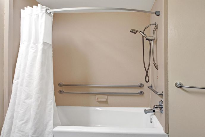 Imagen de la habitación del Hotel Ramada Limited San Francisco Airport North. Foto 6