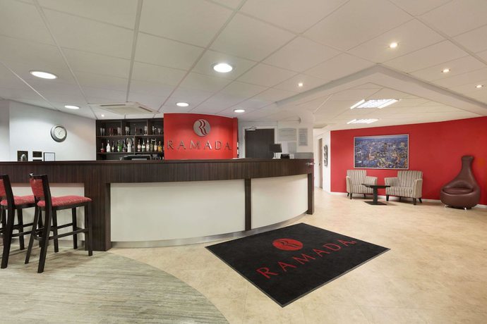 Imagen de los interiores del Hotel Ramada London Stansted Airport. Foto 18
