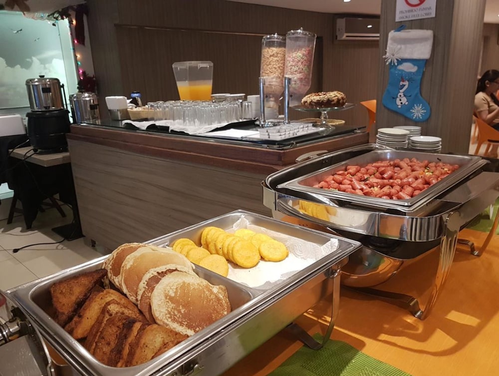 Imagen del bar/restaurante del Hotel Ramada Panama Centro Via Argentina. Foto 3