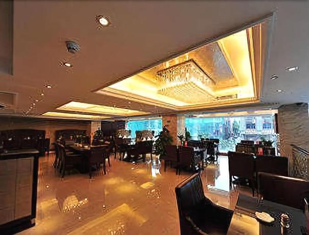 Imagen del bar/restaurante del Hotel Ramada Pingtan Hotel. Foto 1