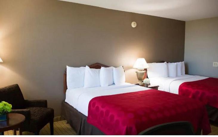 Imagen de la habitación del Hotel Ramada Plaza Atlanta Capitol Park. Foto 6