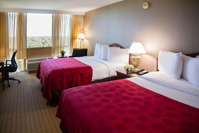 Imagen de la habitación del Hotel Ramada Plaza Atlanta Capitol Park. Foto 7