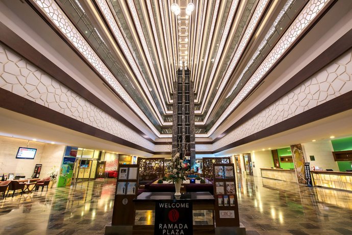 Imagen de los interiores del Hotel Ramada Plaza By Wyndham Antalya. Foto 18