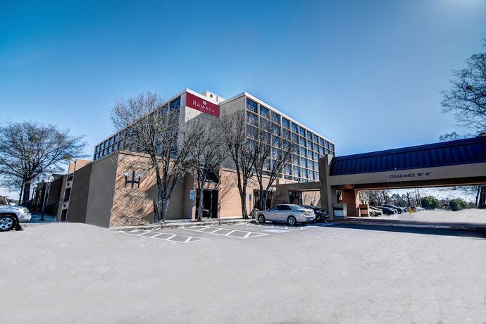 Imagen general del Hotel Ramada Plaza By Wyndham Atlanta Airport. Foto 1