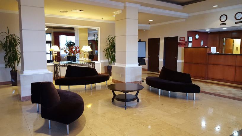 Imagen de los interiores del Hotel Ramada Plaza By Wyndham Atlanta Airport. Foto 12