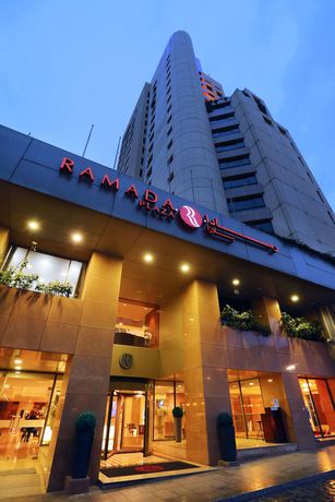 Imagen general del Hotel Ramada Plaza By Wyndham Beirut Raouche. Foto 1