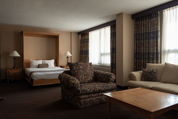 Imagen de la habitación del Hotel Ramada Plaza By Wyndham Calgary Downtown. Foto 11