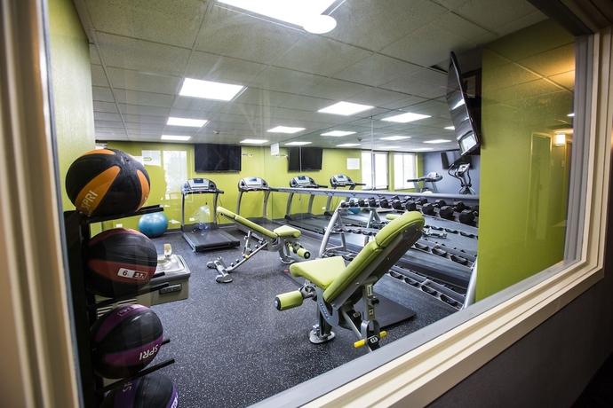 Imagen de los interiores del Hotel Ramada Plaza By Wyndham Chicago North Shore. Foto 16