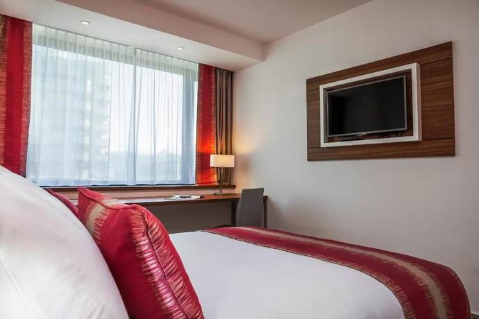 Imagen de la habitación del Hotel Ramada Plaza By Wyndham Craiova. Foto 4