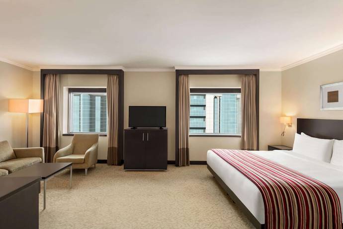 Imagen de la habitación del Hotel Ramada Plaza By Wyndham Dubai Deira. Foto 4