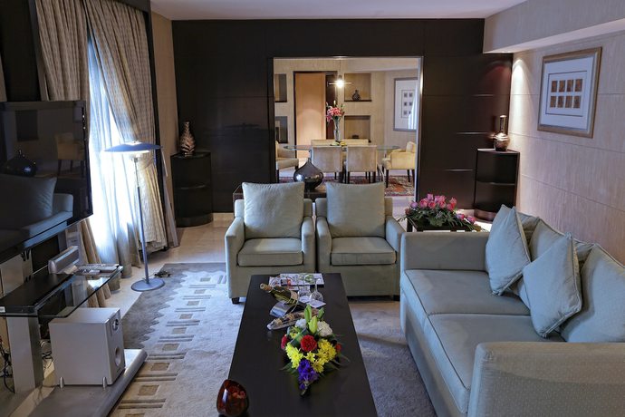 Imagen de la habitación del Hotel Ramada Plaza By Wyndham Dubai Deira. Foto 10