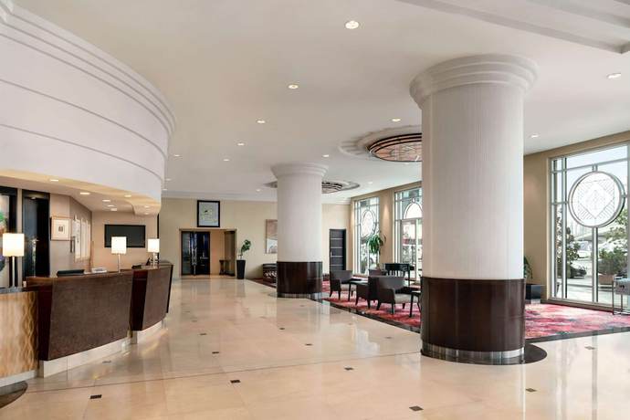 Imagen de los interiores del Hotel Ramada Plaza By Wyndham Dubai Deira. Foto 14