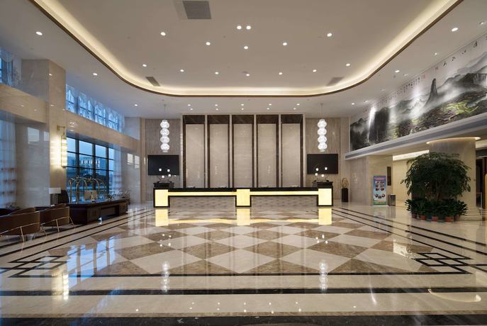 Imagen de los interiores del Hotel Ramada Plaza By Wyndham Enshi. Foto 11