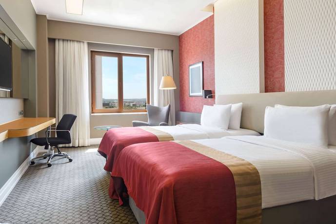 Imagen de la habitación del Hotel Ramada Plaza By Wyndham Eskisehir. Foto 10