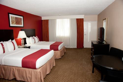 Imagen de la habitación del Hotel Ramada Plaza By Wyndham Fayetteville Fort Bragg Ar. Foto 1