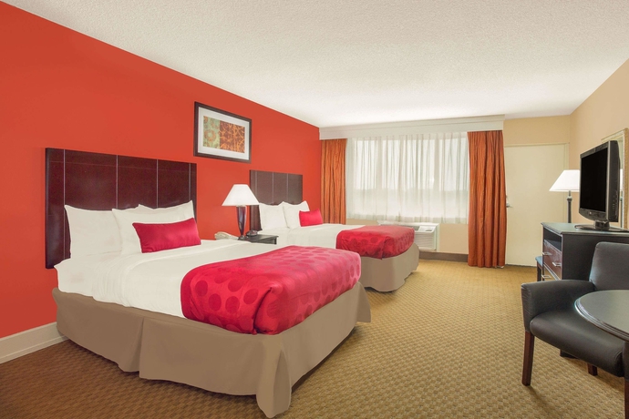 Imagen de la habitación del Hotel Ramada Plaza By Wyndham Fayetteville Fort Bragg Area. Foto 5